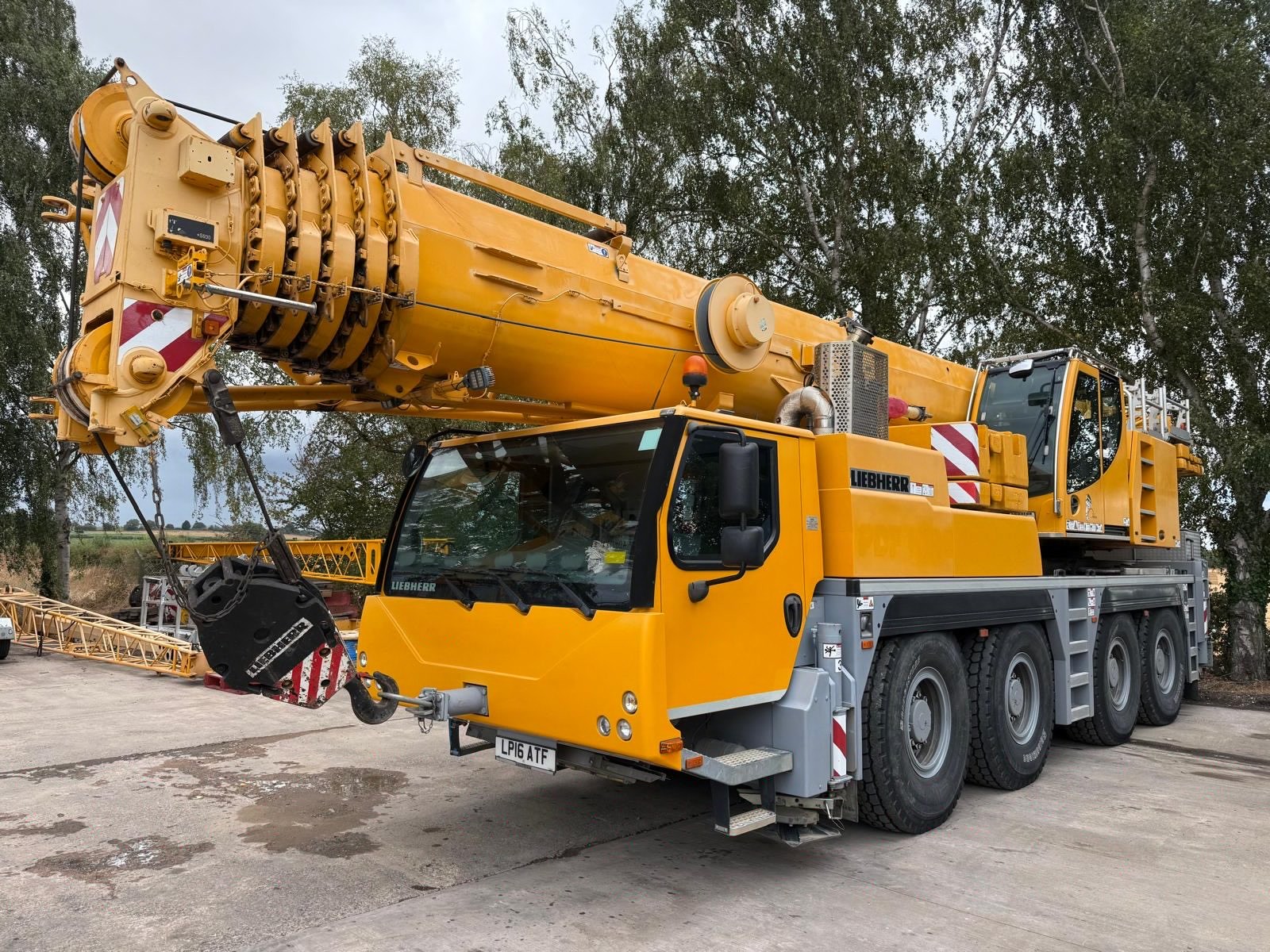2016 LTM 1090 1